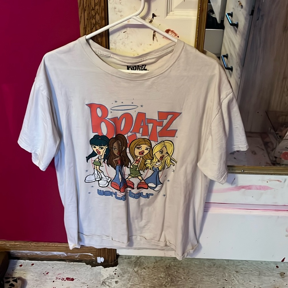 white bratz t shirt